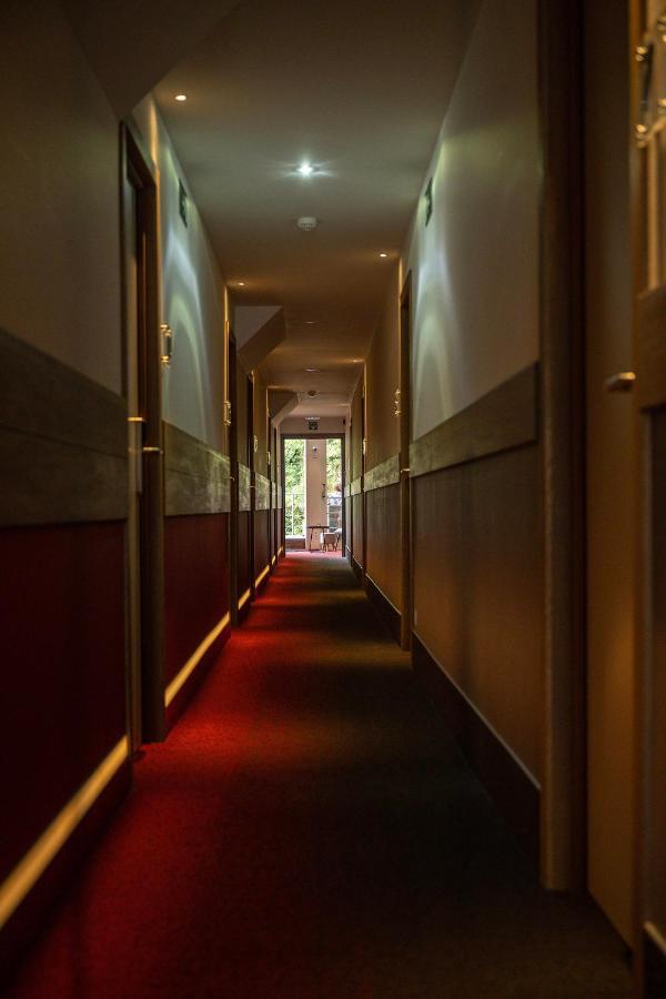 Hotel La Caleche دربي المظهر الخارجي الصورة